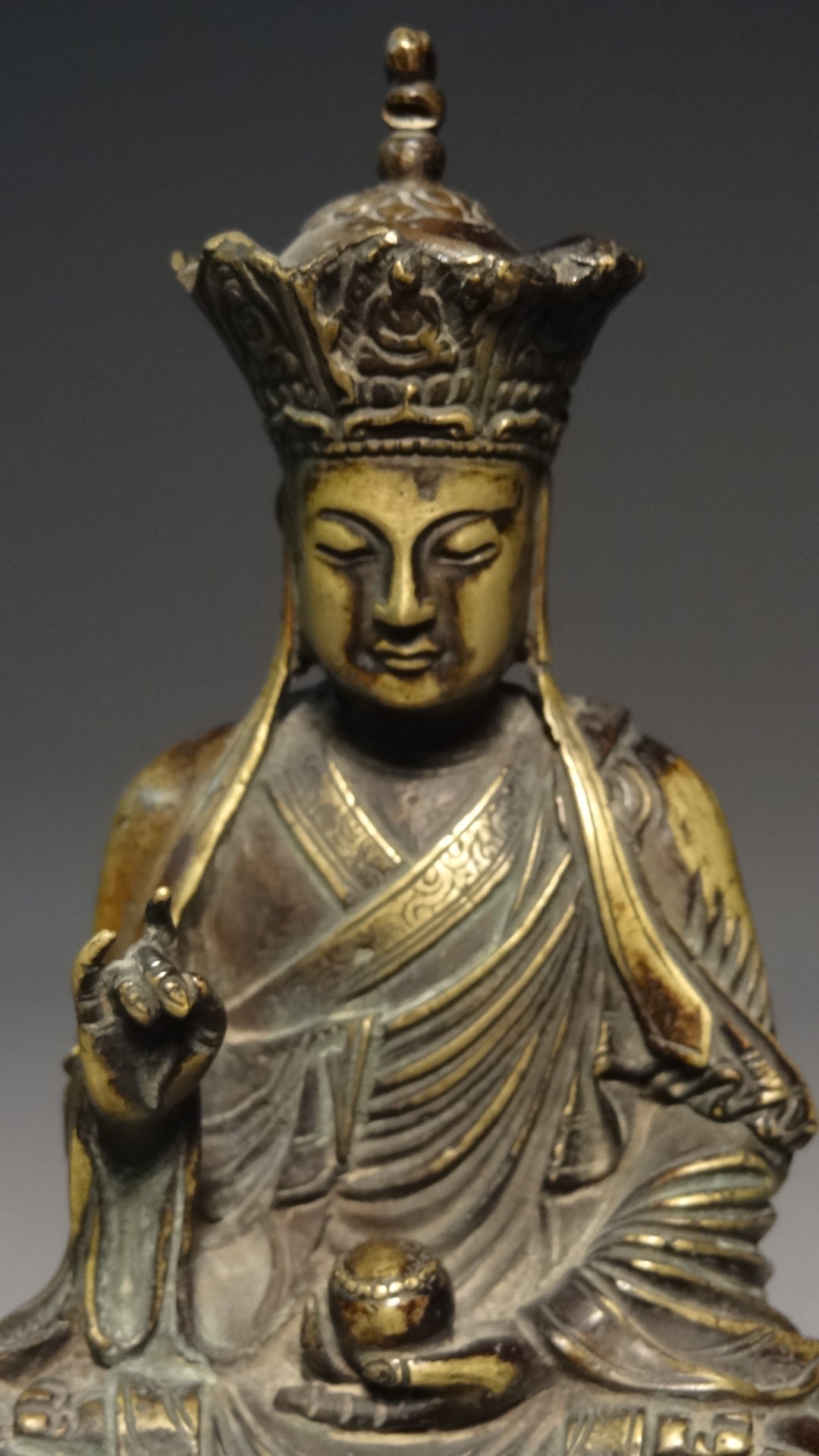 Antique Figure of Buddha Bronze