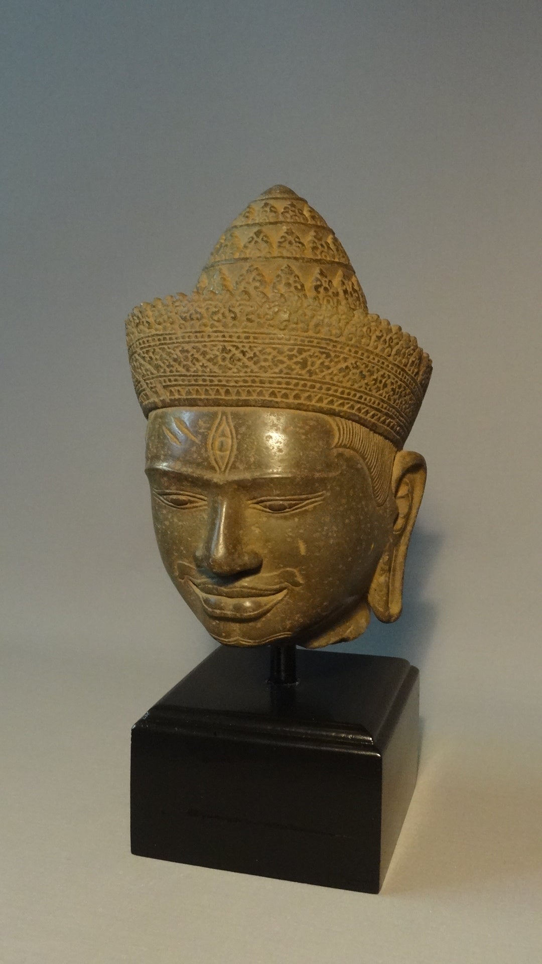 A Fine limestone Head of Shiva, Koh Ker, 10th Century-Khmer