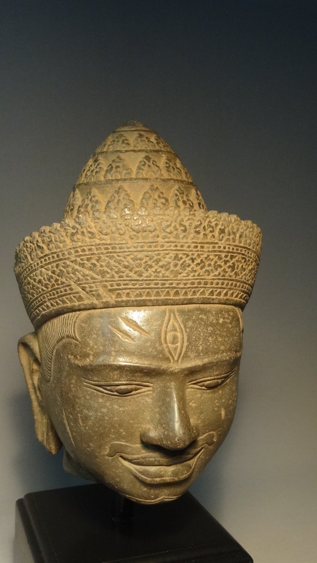 A Fine limestone Head of Shiva, Koh Ker, 10th Century-Khmer