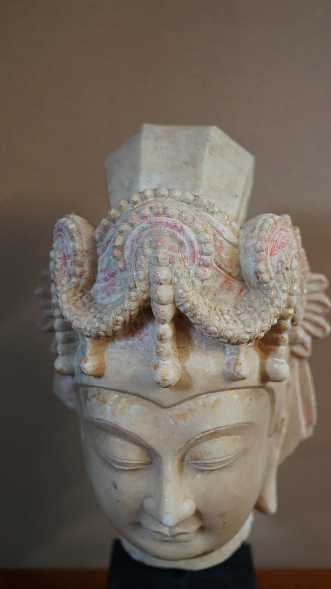 A fine Chinese marble head of Bodhisattva