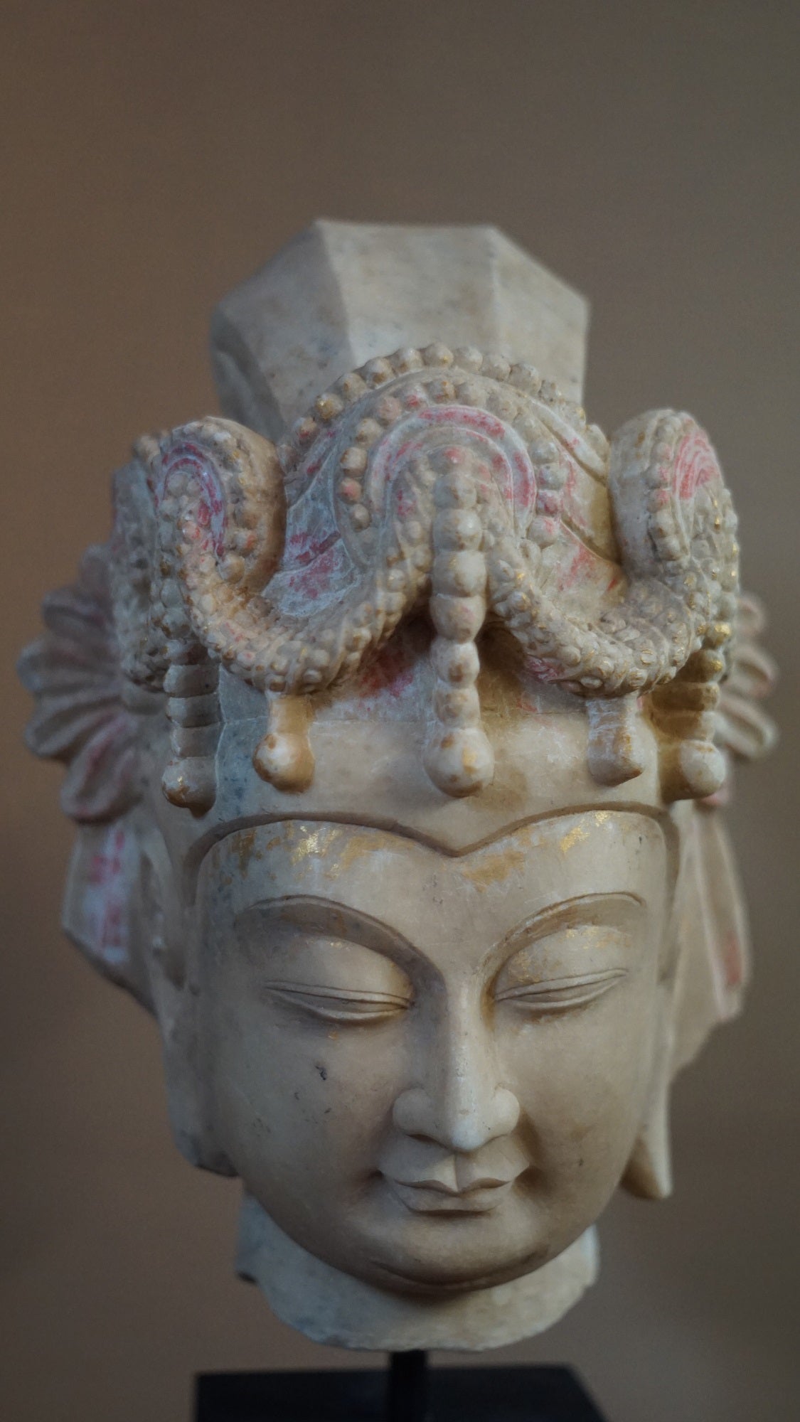 A fine Chinese marble head of Bodhisattva