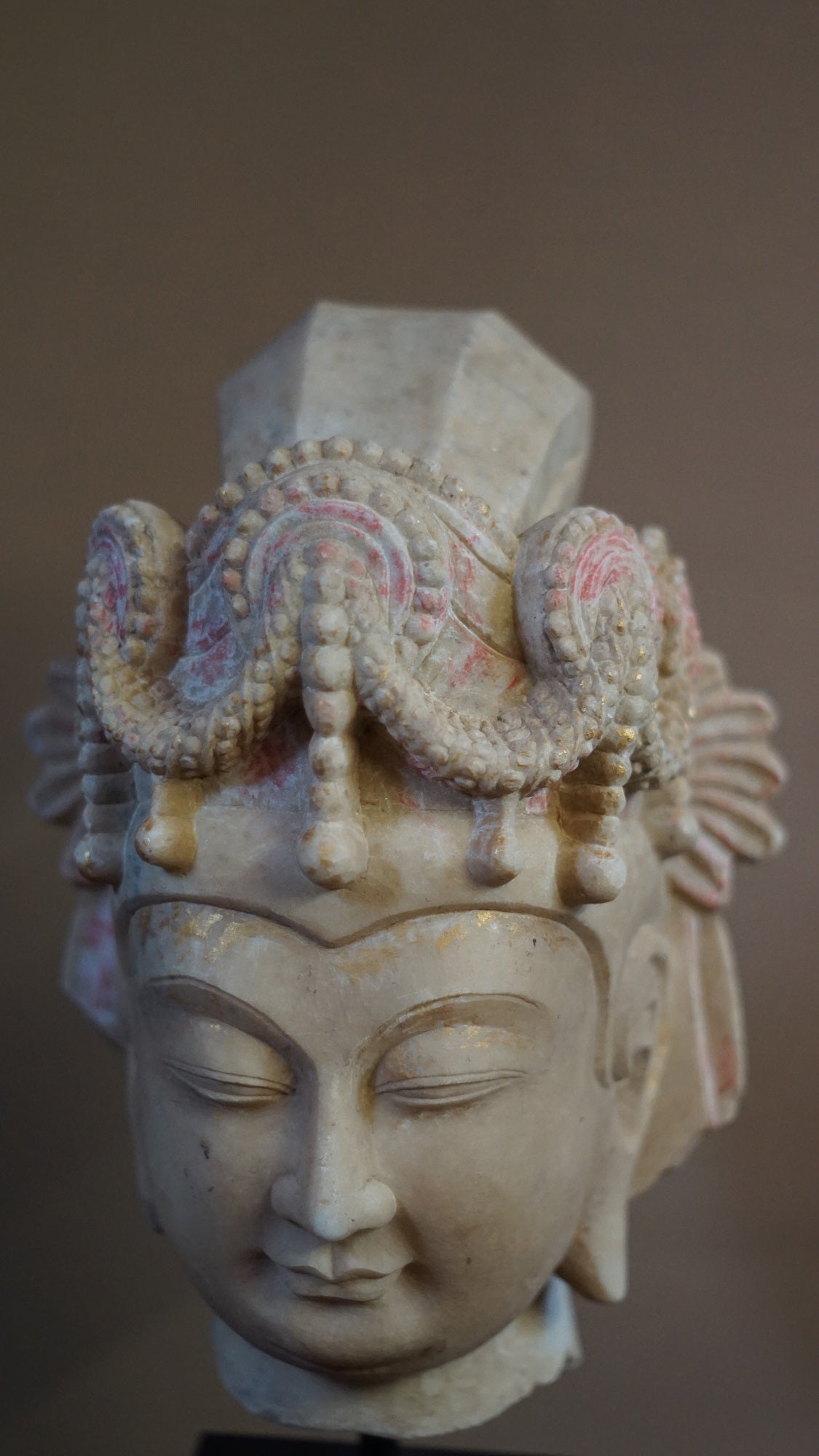 A fine Chinese marble head of Bodhisattva