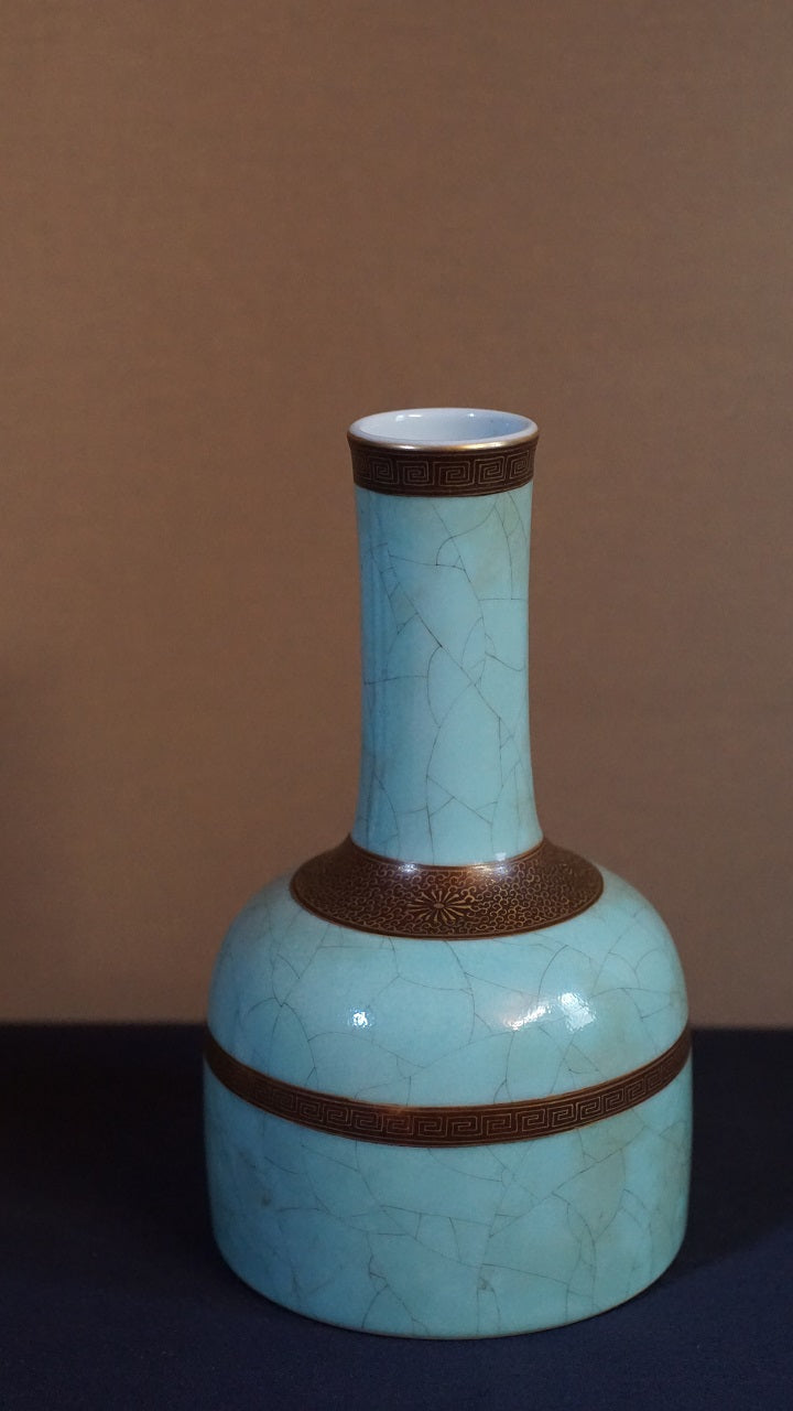  fine and rare lustrous greenish white enameled mallet-shaped vase-Yongzheng mark China