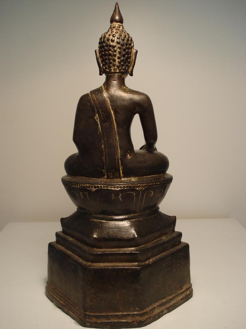 A Fine Bronze Thai seated figure of Buddha 15th c - AIE011