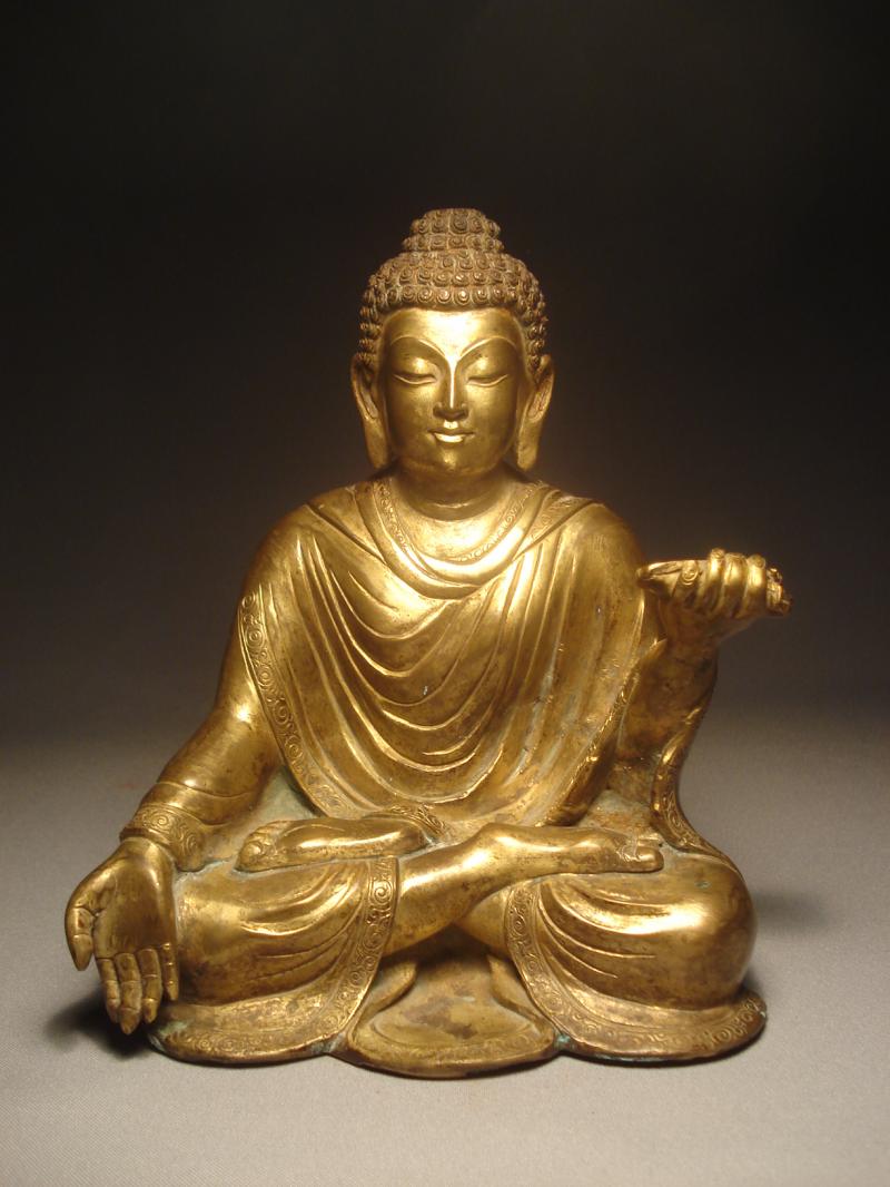 A Chinese Gilt Bronze Seated Figure of Buddha 19th-20th c - AIE015