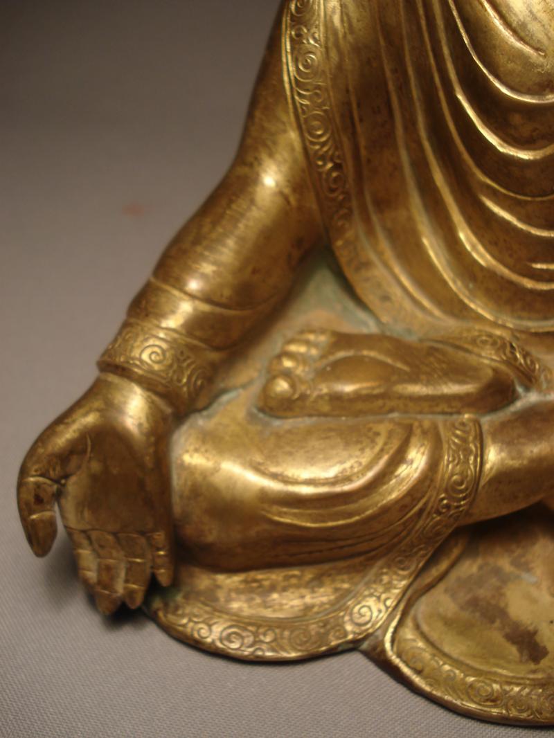 A Chinese Gilt Bronze Seated Figure of Buddha 19th-20th c - AIE015